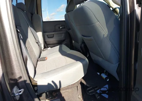 2015 Ram 1500 Big Horn z USA, uszkodzony, nr VIN 1C6RR7GT6FS537353